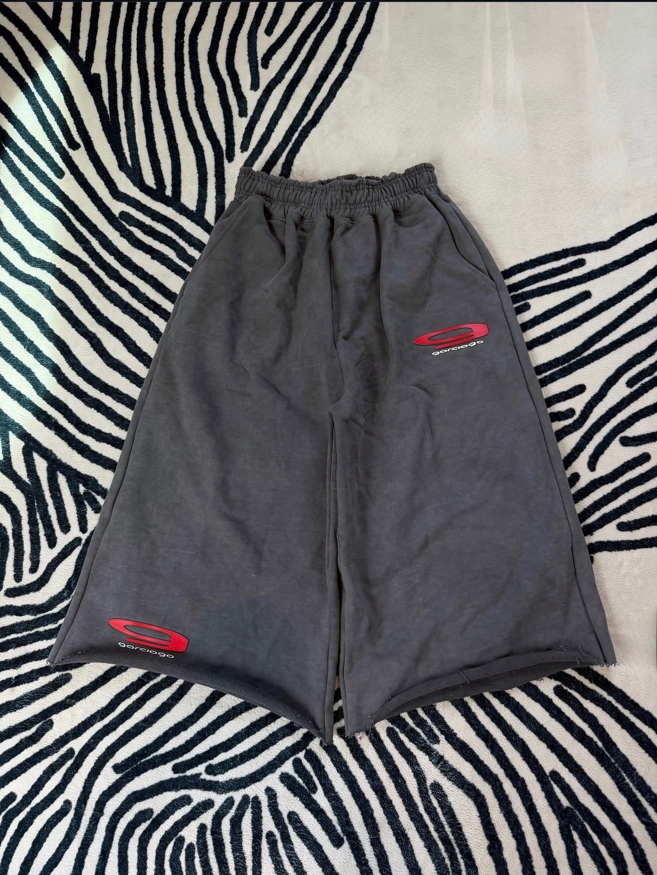 GRAPHITE [2.0] SHORTS